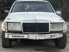 Mercedes-Benz E-Class, 1990