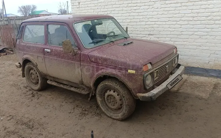 ВАЗ (Lada) Lada 2121 1999 годаүшін700 000 тг. в Уральск