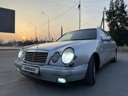 Mercedes-Benz E 320 1996 года за 2 500 000 тг. в Шымкент – фото 8
