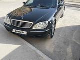 Mercedes-Benz S 320 2000 года за 5 800 000 тг. в Жанаозен