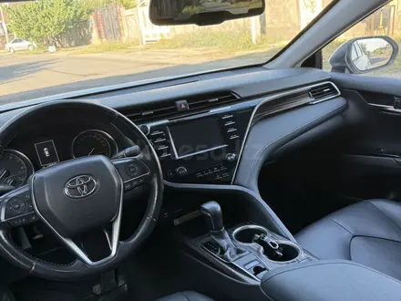 Toyota Camry 2019 года за 13 000 000 тг. в Шымкент – фото 15