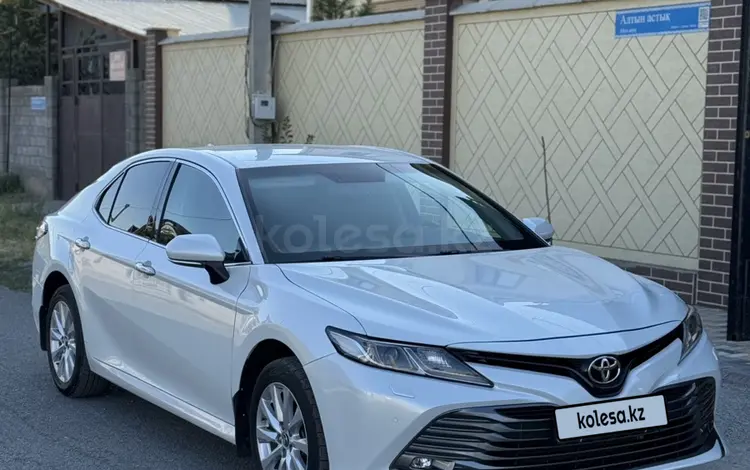 Toyota Camry 2019 года за 13 000 000 тг. в Шымкент