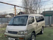 Toyota HiAce, 1995
