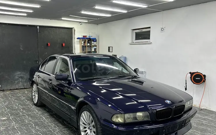 BMW 728 1998 года за 3 950 000 тг. в Атырау