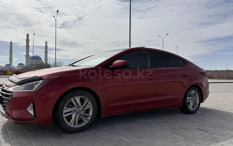 Hyundai Elantra 2018 года за 8 199 990 тг. в Астана