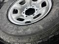 6х139.7 R15/235/75R15 Toyota Hilux за 120 000 тг. в Актау