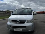 Volkswagen Multivan 2004 года за 8 500 000 тг. в Караганда