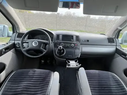 Volkswagen Multivan 2004 годаүшін7 500 000 тг. в Караганда – фото 7