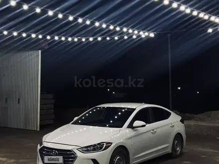 Hyundai Elantra 2017 года за 4 800 000 тг. в Актау