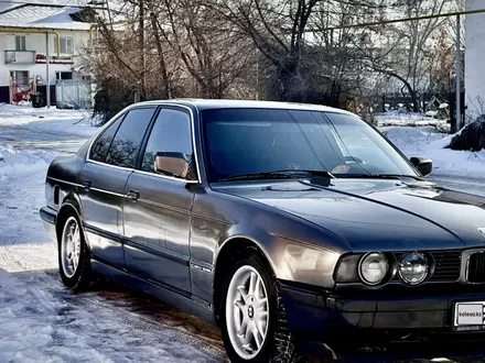 BMW 520 1990 года за 1 800 000 тг. в Алматы – фото 2