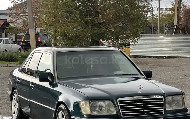 Mercedes-Benz E 220 1995 годаүшін1 850 000 тг. в Тараз