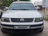 Volkswagen Passat 1997 года за 1 800 000 тг. в Тараз – фото 5