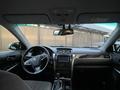 Toyota Camry 2017 года за 12 350 000 тг. в Актау – фото 9