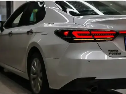 Задние Фонари фары на Toyota Camry 70- LED фары Камри 19-23годаүшін120 000 тг. в Караганда – фото 7