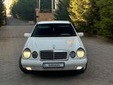 Mercedes-Benz E 320 1996 годаfor2 800 000 тг. в Астана – фото 2