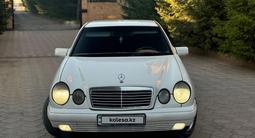 Mercedes-Benz E 320 1996 годаfor2 800 000 тг. в Караганда – фото 2