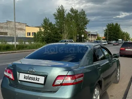 Toyota Camry 2010 года за 7 000 000 тг. в Астана – фото 2