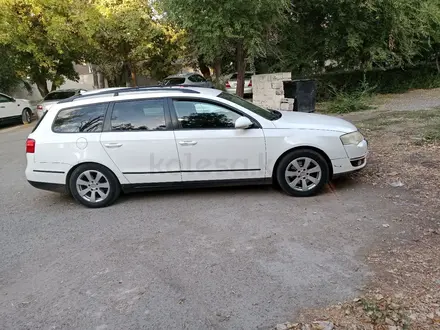 Volkswagen Passat 2006 года за 2 800 000 тг. в Тараз – фото 3