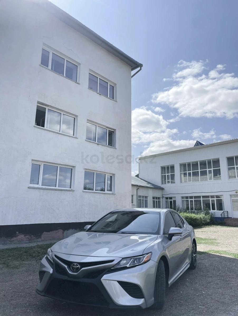 Toyota Camry 2018 г.