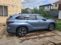 Toyota Highlander 2023 года за 24 000 000 тг. в Алматы – фото 2