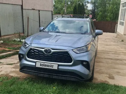 Toyota Highlander 2023 года за 24 000 000 тг. в Алматы
