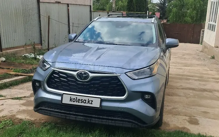 Toyota Highlander 2023 года за 24 000 000 тг. в Алматы