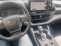 Toyota Highlander 2023 года за 24 000 000 тг. в Алматы – фото 9