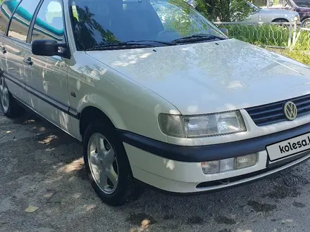 Volkswagen Passat 1995 года за 2 800 000 тг. в Шымкент – фото 20