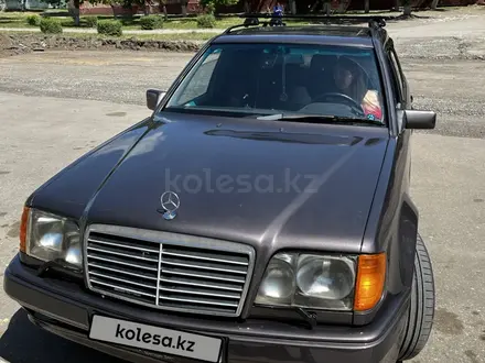 Mercedes-Benz E 300 1992 года за 1 800 000 тг. в Рудный – фото 5