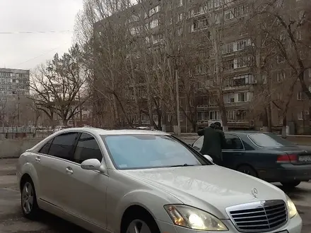 Mercedes-Benz S 500 2008 года за 9 500 000 тг. в Павлодар