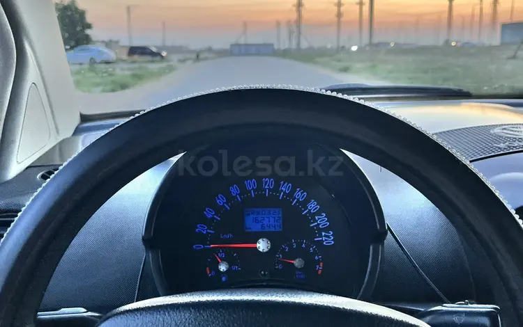 Volkswagen Beetle 2000 года за 1 500 000 тг. в Актау