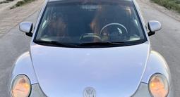 Volkswagen Beetle 2000 года за 1 500 000 тг. в Актау – фото 4