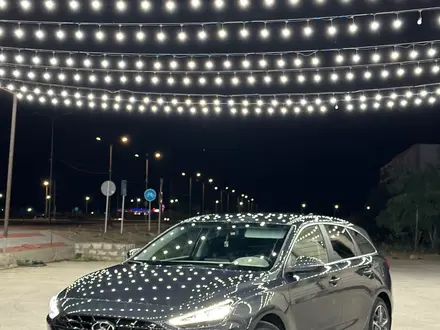 Hyundai i30 2023 года за 9 100 000 тг. в Атырау – фото 2