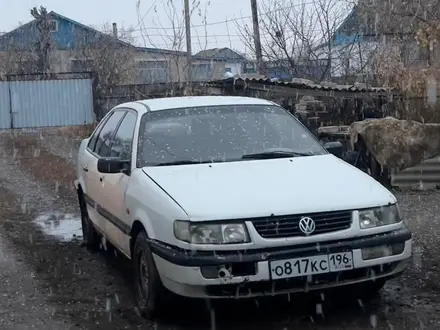 Volkswagen Passat 1997 года за 500 000 тг. в Чкалово – фото 3