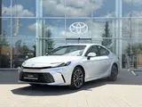 Toyota Camry Luxe 2026 года за 23 190 000 тг. в Астана