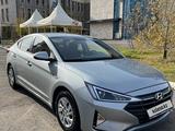 Hyundai Elantra 2019 годаfor8 600 000 тг. в Астана – фото 2