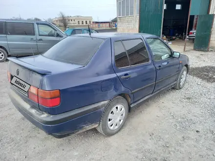 Volkswagen Vento 1993 года за 1 200 000 тг. в Кордай – фото 4