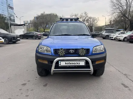 Toyota RAV4 1996 года за 2 450 000 тг. в Алматы – фото 2