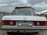 Mercedes-Benz E 300 1982 годаfor1 500 000 тг. в Астана – фото 4