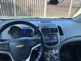 Chevrolet Aveo 2014 года за 3 500 000 тг. в Атырау – фото 3