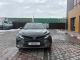 Toyota Camry 2019 года за 13 200 000 тг. в Семей – фото 2