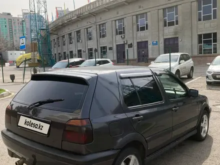 Volkswagen Golf 1994 года за 1 770 000 тг. в Алматы