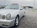 Mercedes-Benz E 320 2000 годаүшін3 900 000 тг. в Туркестан – фото 2