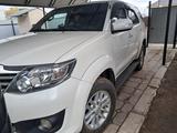 Toyota Fortuner 2012 года за 11 200 000 тг. в Уральск – фото 2