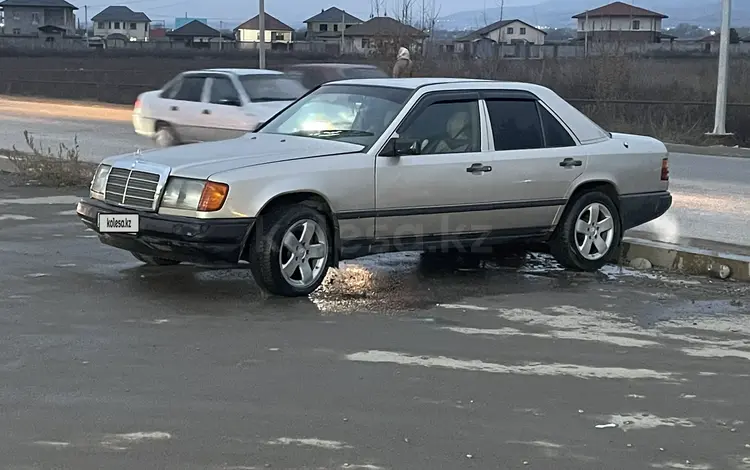 Mercedes-Benz E 230 1988 года за 750 000 тг. в Алматы