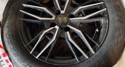 Диски с шинами на Volkswagen Passat за 160 000 тг. в Темиртау