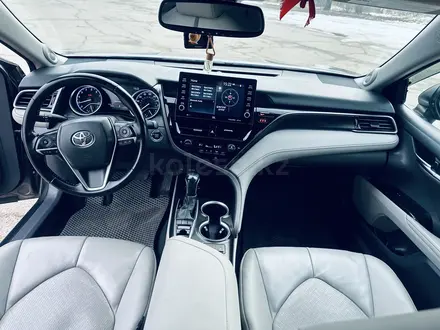 Toyota Camry 2022 года за 13 000 000 тг. в Алматы – фото 13