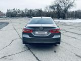 Toyota Camry 2022 года за 13 000 000 тг. в Алматы – фото 5