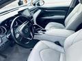 Toyota Camry 2022 года за 13 000 000 тг. в Алматы – фото 6