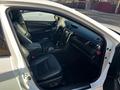 Toyota Camry 2016 годаүшін11 700 000 тг. в Актобе – фото 10